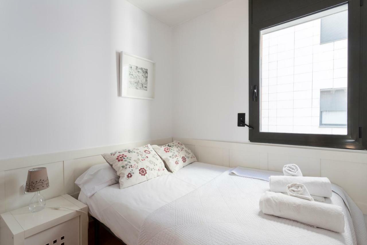 1217 - Pool And Beach Nice Apartment II Barcelona Bagian luar foto