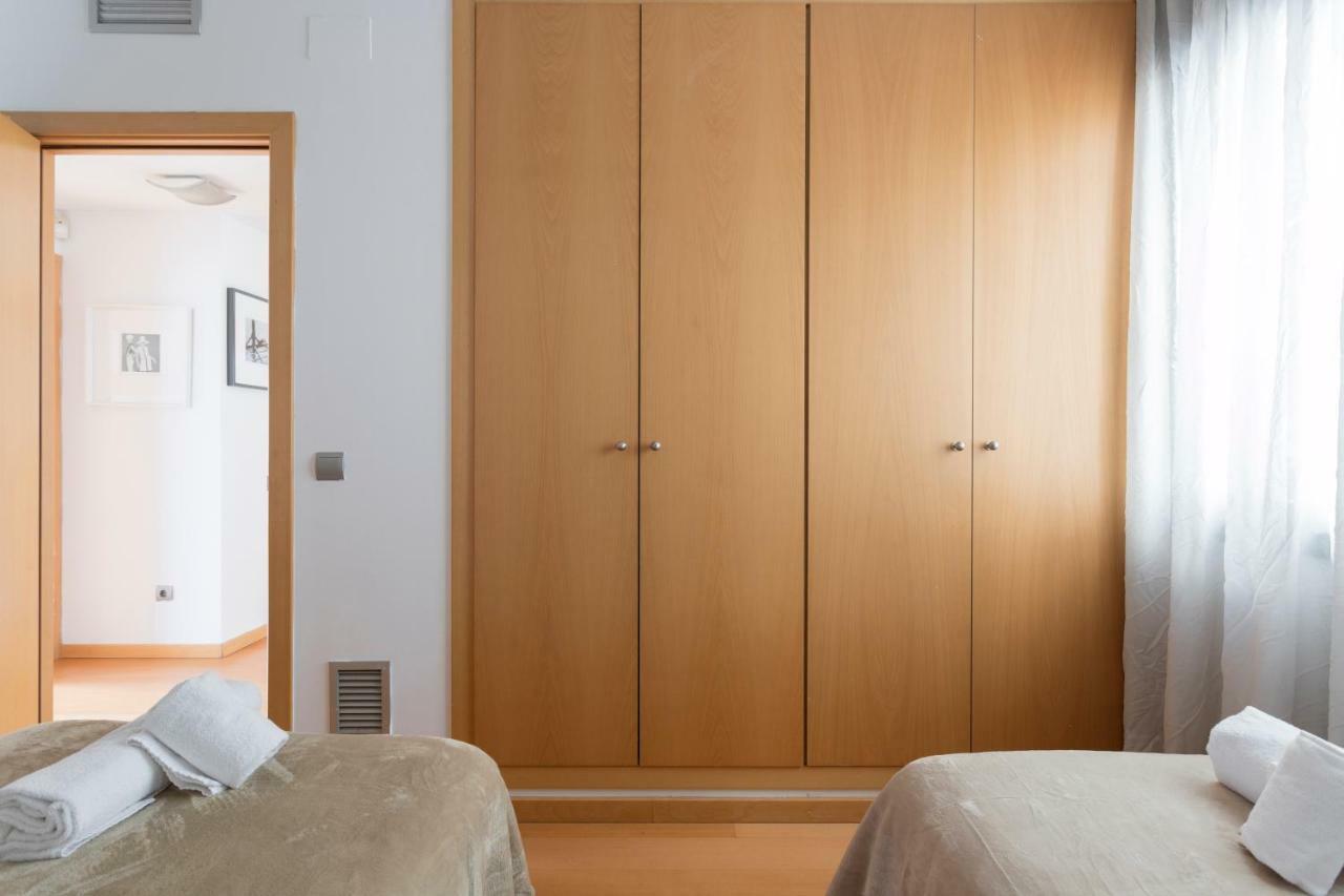 1217 - Pool And Beach Nice Apartment II Barcelona Bagian luar foto